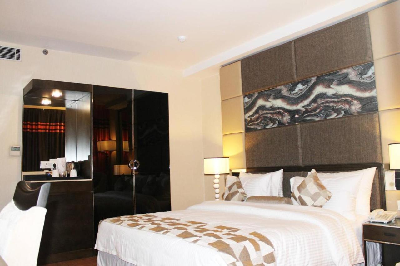 The Palm Spring A Boutique Hotel Naraina Yeni Delhi Dış mekan fotoğraf