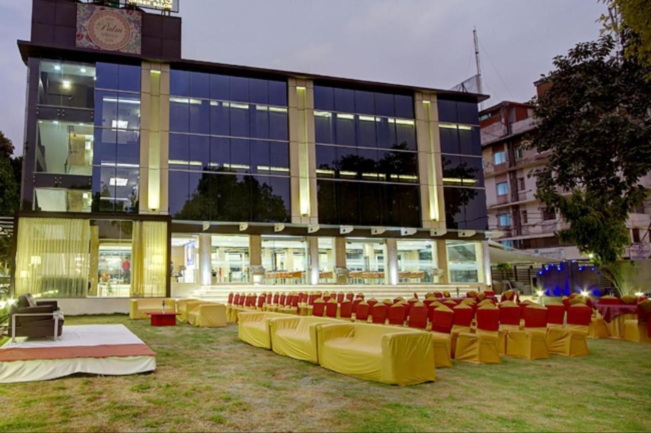 The Palm Spring A Boutique Hotel Naraina Yeni Delhi Dış mekan fotoğraf